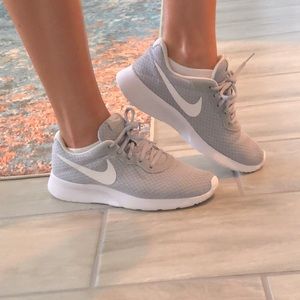 Nike Tanjun Sneakers